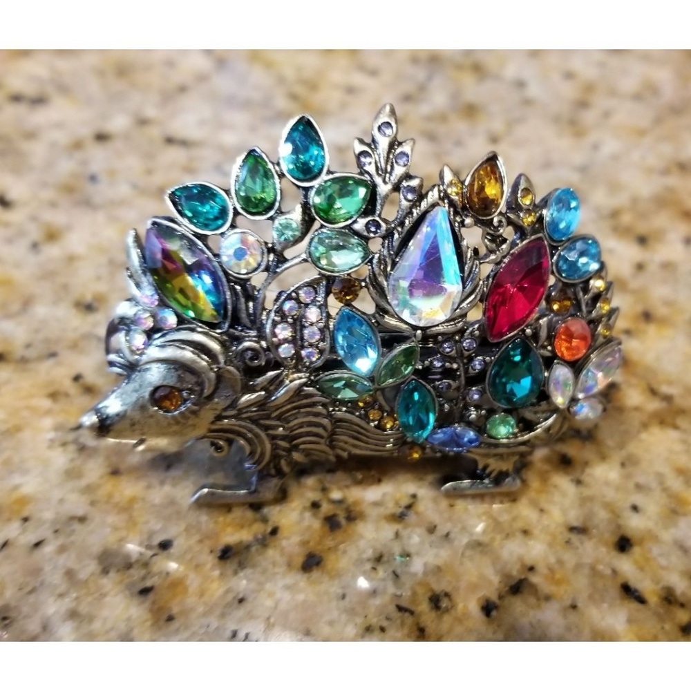 Embellished Armadillo Hair Clip